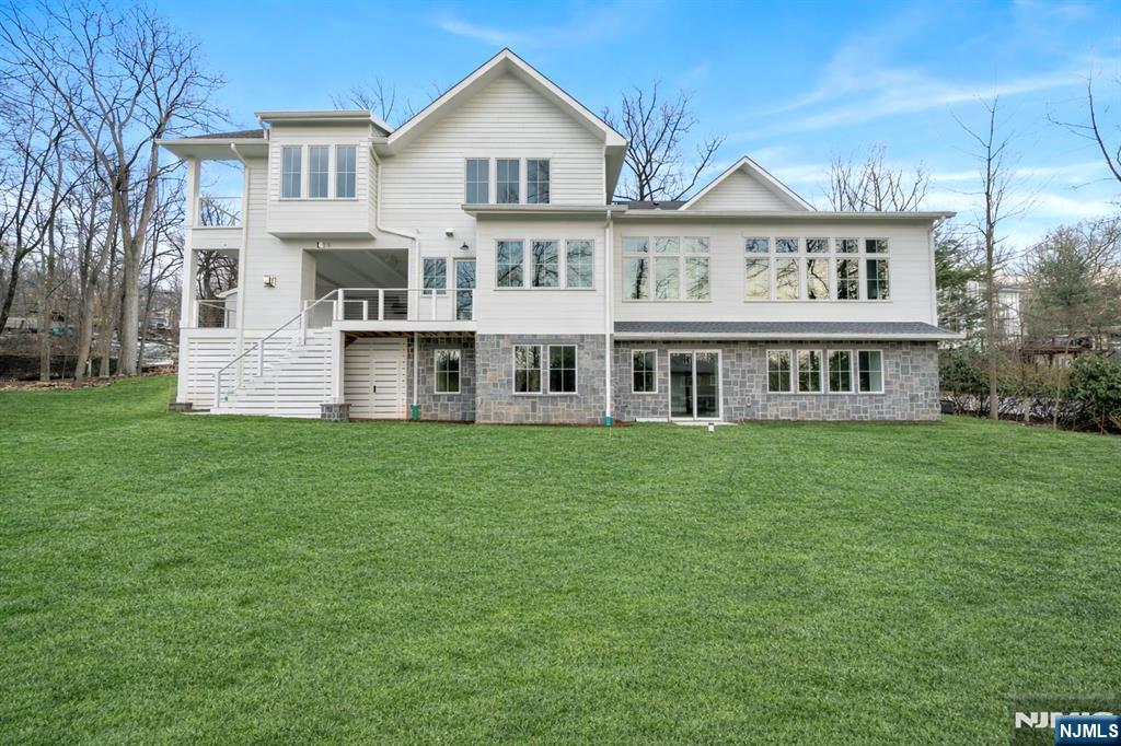 468 Lydecker Street