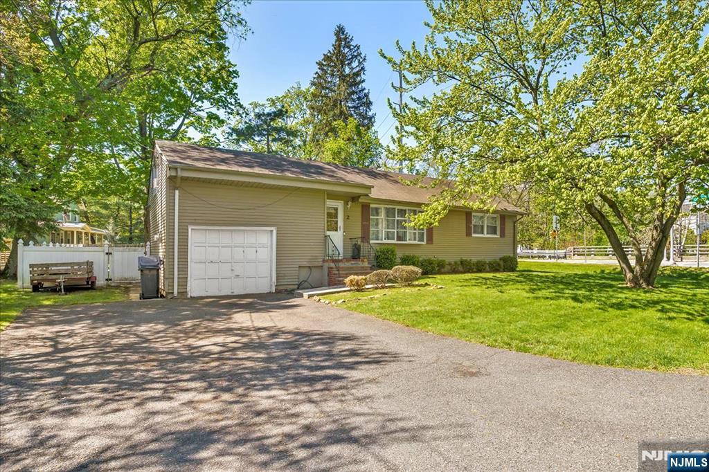 Homes for sale in Little Falls, NJ | 2 Francisco Ave, Little Falls, NJ 07424 | MLS# 26010092