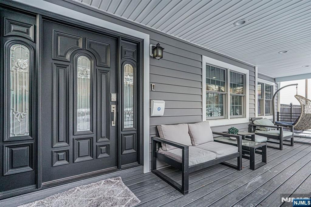 171 Pleasant Avenue - Photo 2
