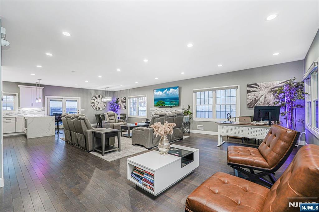 171 Pleasant Avenue - Photo 3
