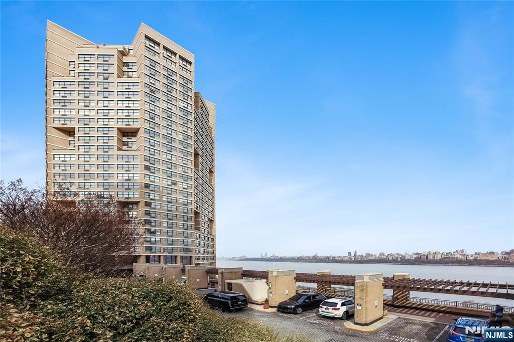 $299,000 Condo