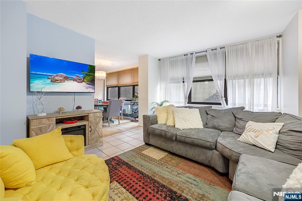 7004 Kennedy Boulevard UNIT 4A, Guttenberg, NJ, 07093