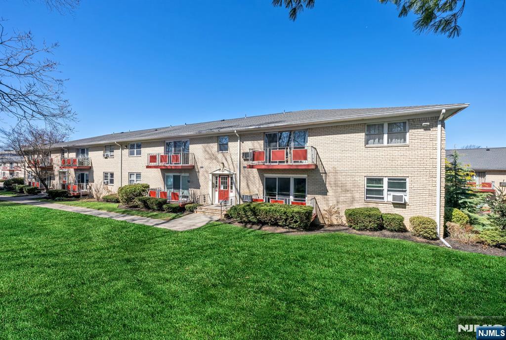 2000 Linwood Avenue UNIT 14D, Fort Lee, NJ, 07024