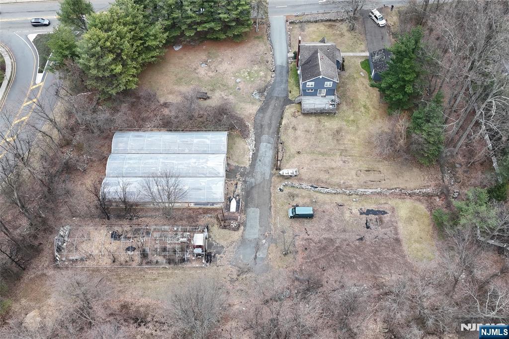 182 Airmont Avenue — photo 6