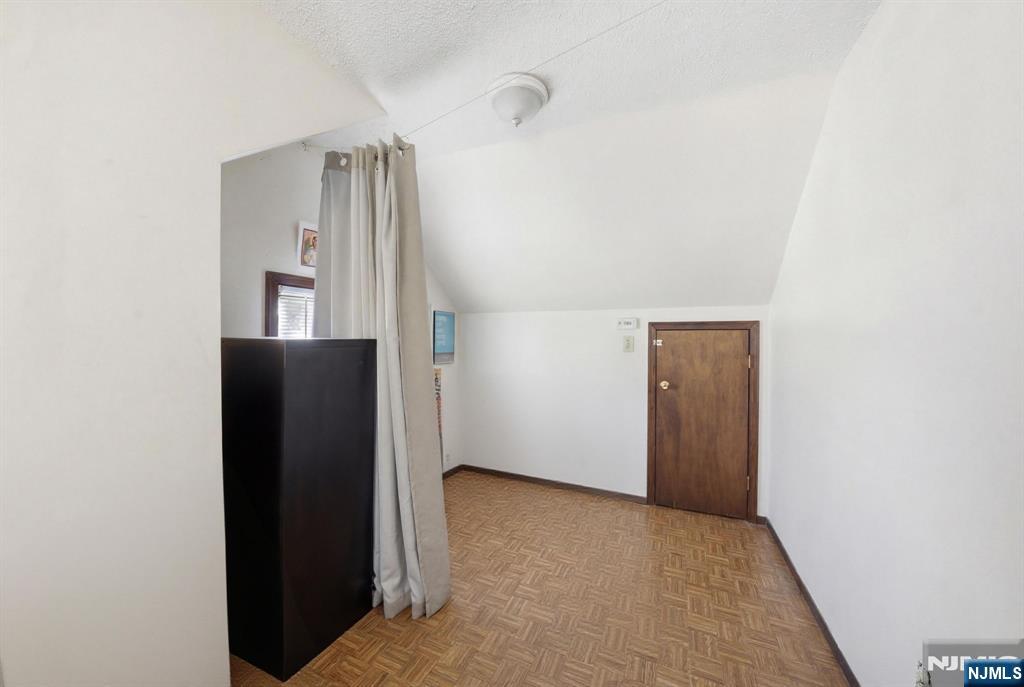106 Summit Avenue