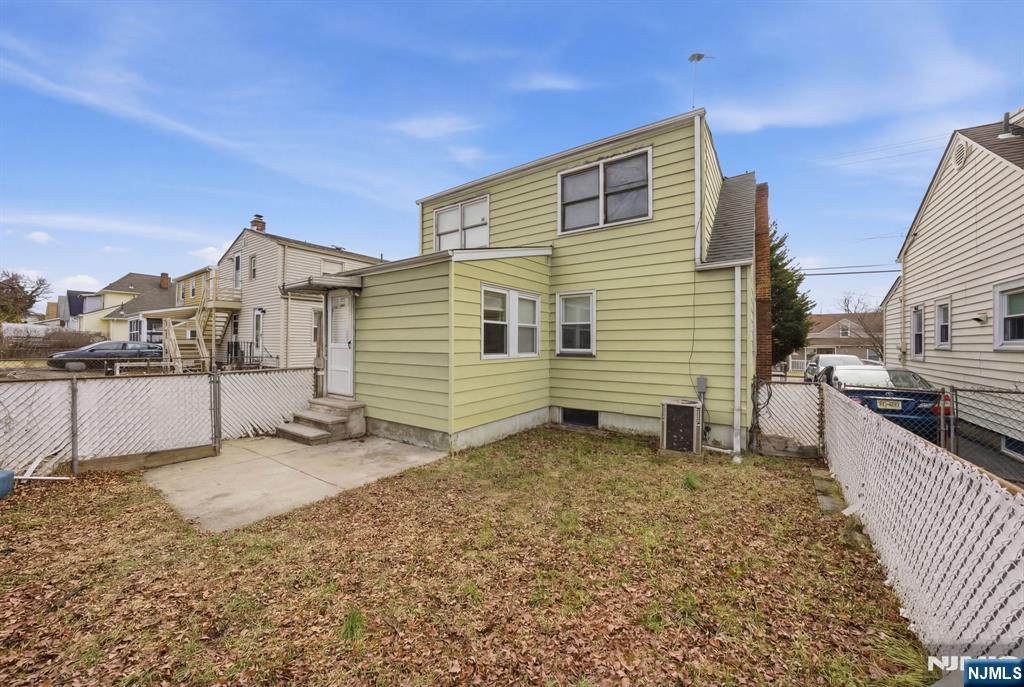 106 Summit Avenue