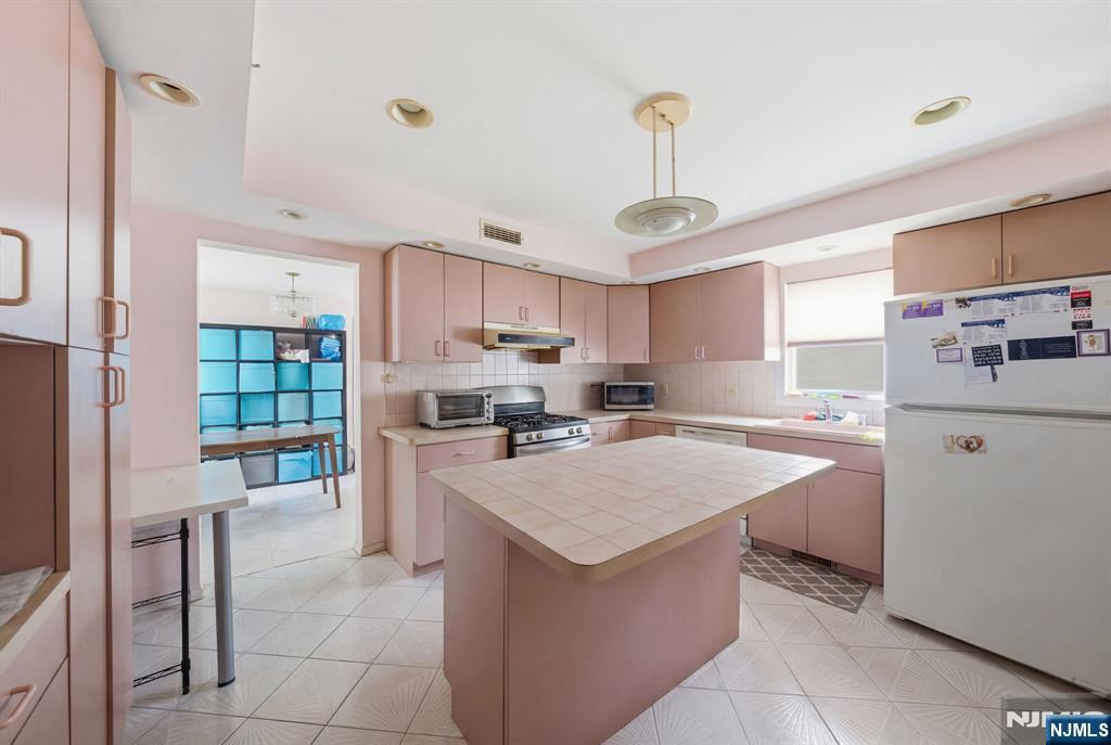 106 Summit Avenue - Photo 4