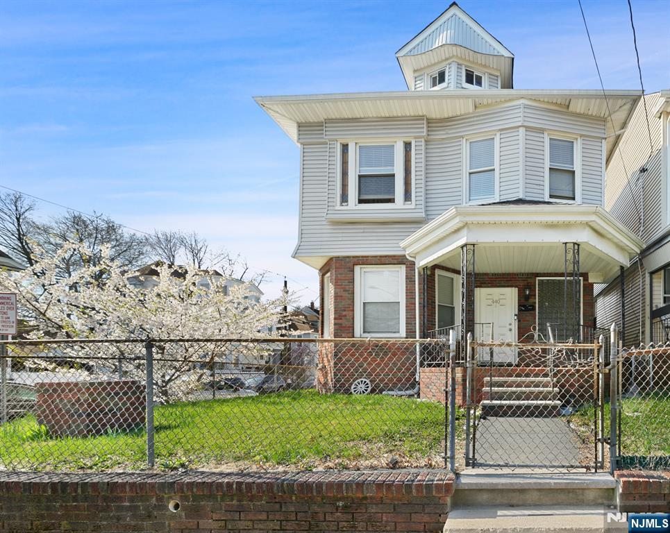 438-440 Park Avenue - Photo 3