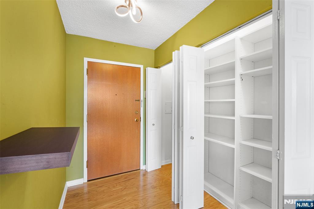 300 Main Street #811