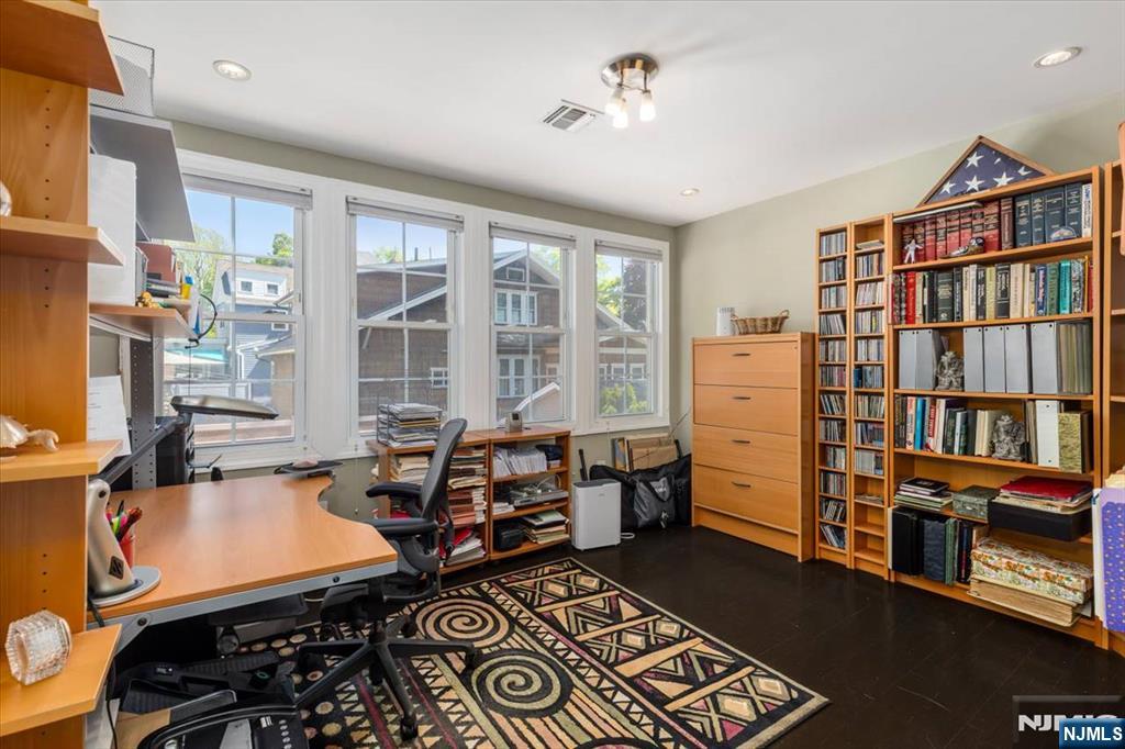 65 Lincoln Avenue — photo 26
