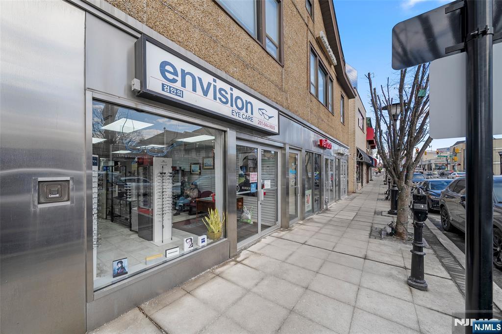 215 Main Street, Fort Lee, NJ, 07024