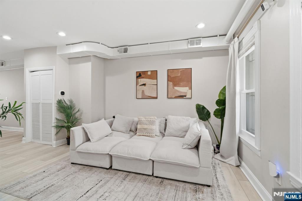 87 Madison Avenue - Photo 5