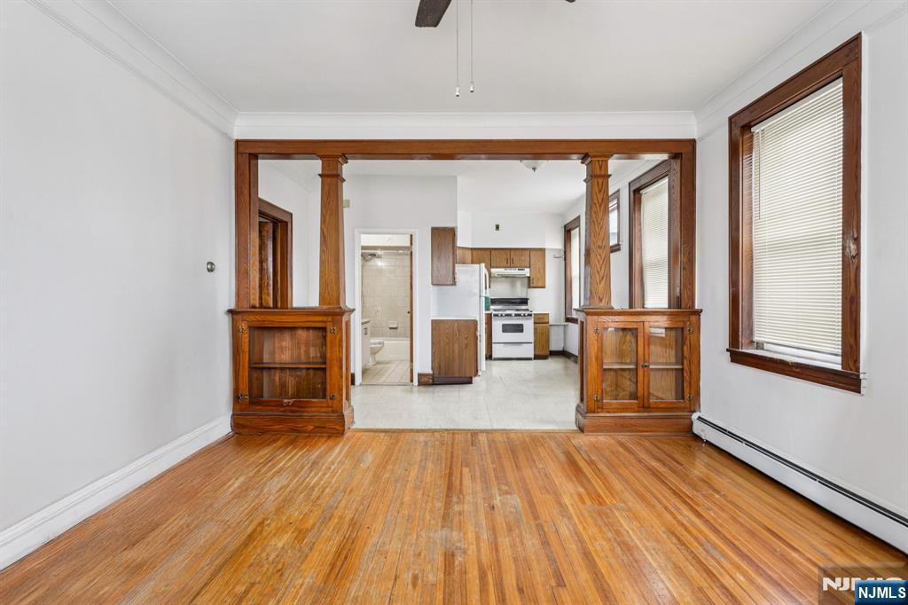 40 Malcolm Avenue 1 A - Photo 2