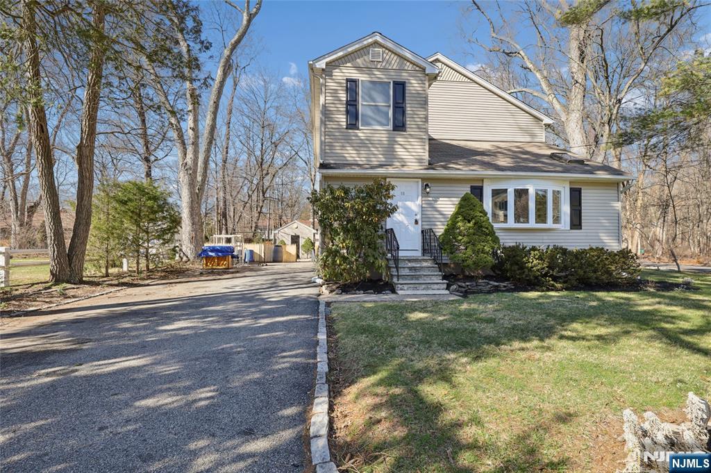 $629,000 Colonial