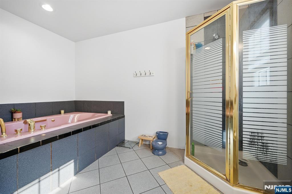 72 Hudson Drive, West Milford, NJ, 07480