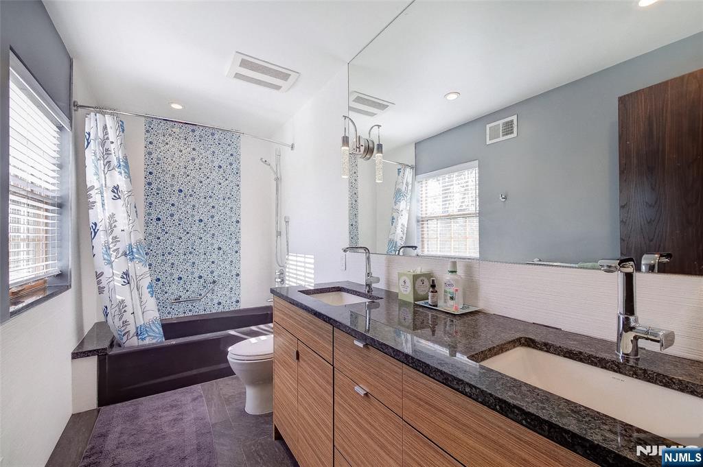 Property View 32