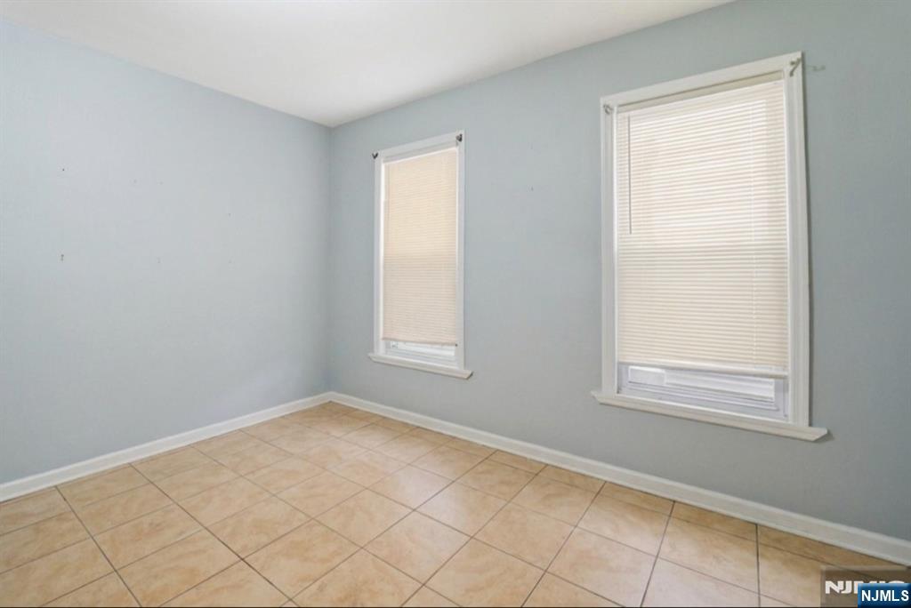 550 Norwood Street - Photo 2