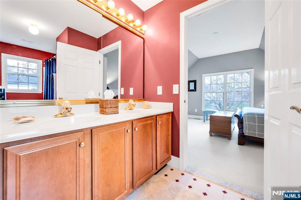 24 Vista Drive — photo 33