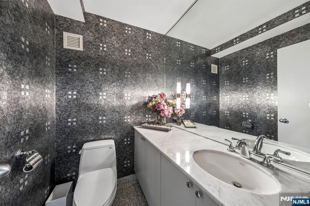 1500 Palisade UNIT 14F, Fort Lee, NJ, 07024