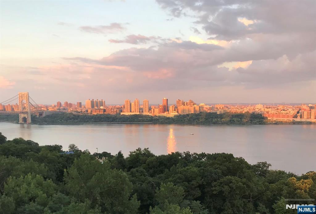 1500 Palisade UNIT 14F, Fort Lee, NJ, 07024