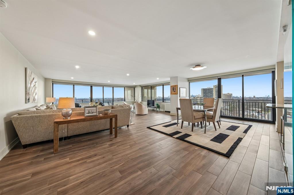 1500 Palisade UNIT 14F, Fort Lee, NJ, 07024