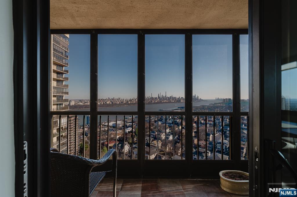 2 Eisenhower, Closter, NJ, 07624