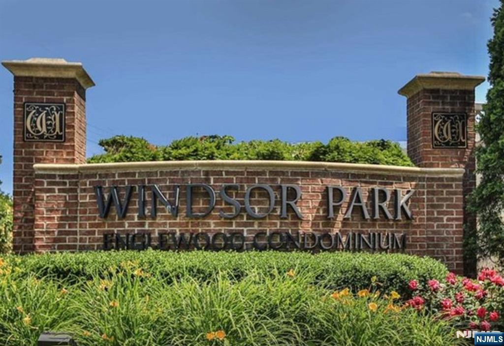 33 Beech Street, Elmwood Park, NJ, 07407