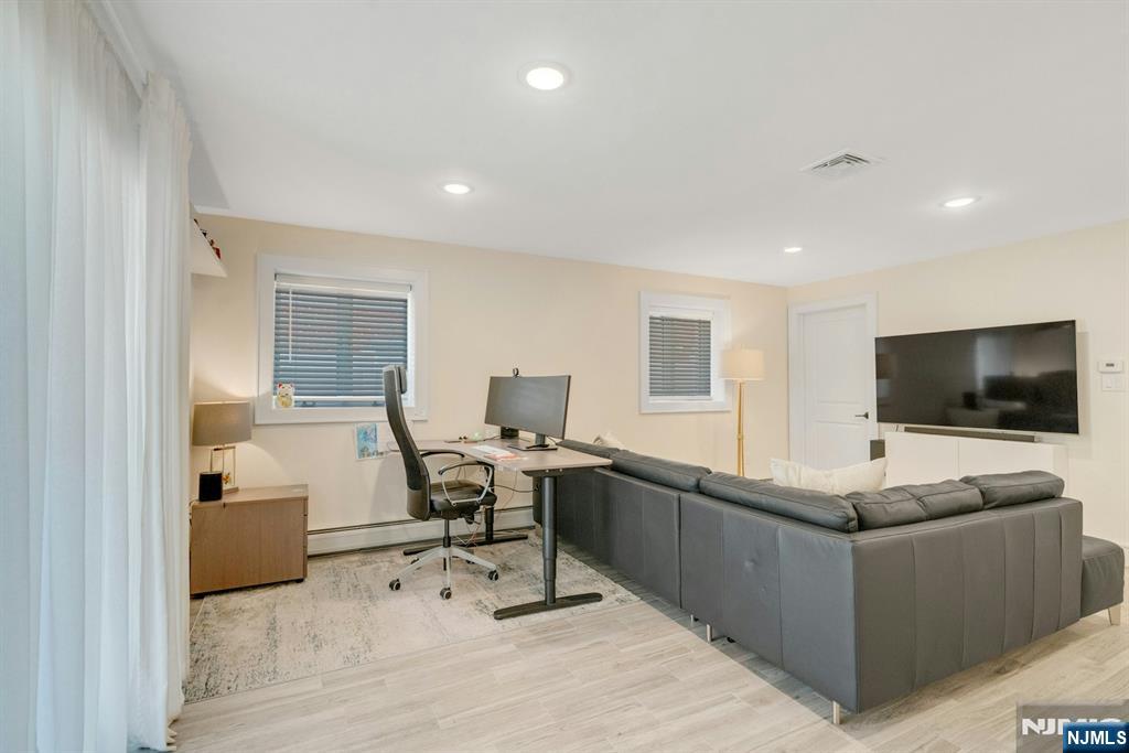 387 Lincoln Avenue #B — photo 15