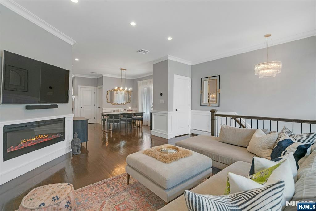 387 Lincoln Avenue #B — photo 4