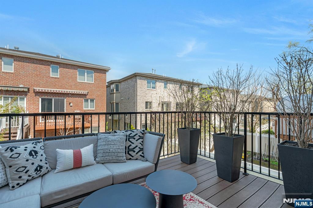 387 Lincoln Avenue #B — photo 33