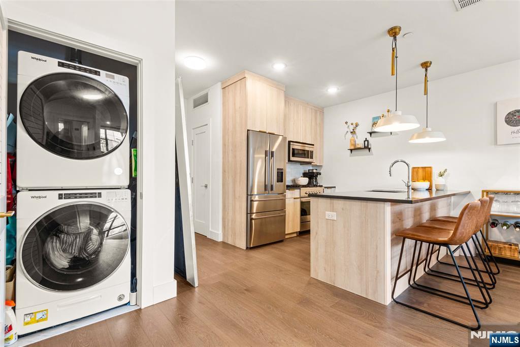 386 5th Street #302-A