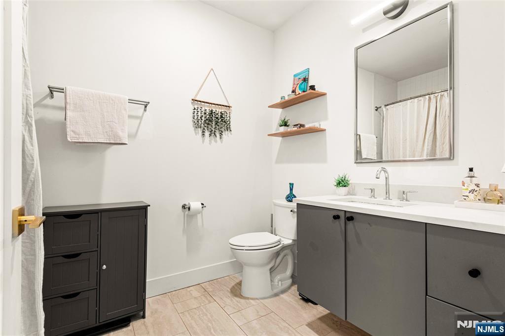 386 5th Street #302-A