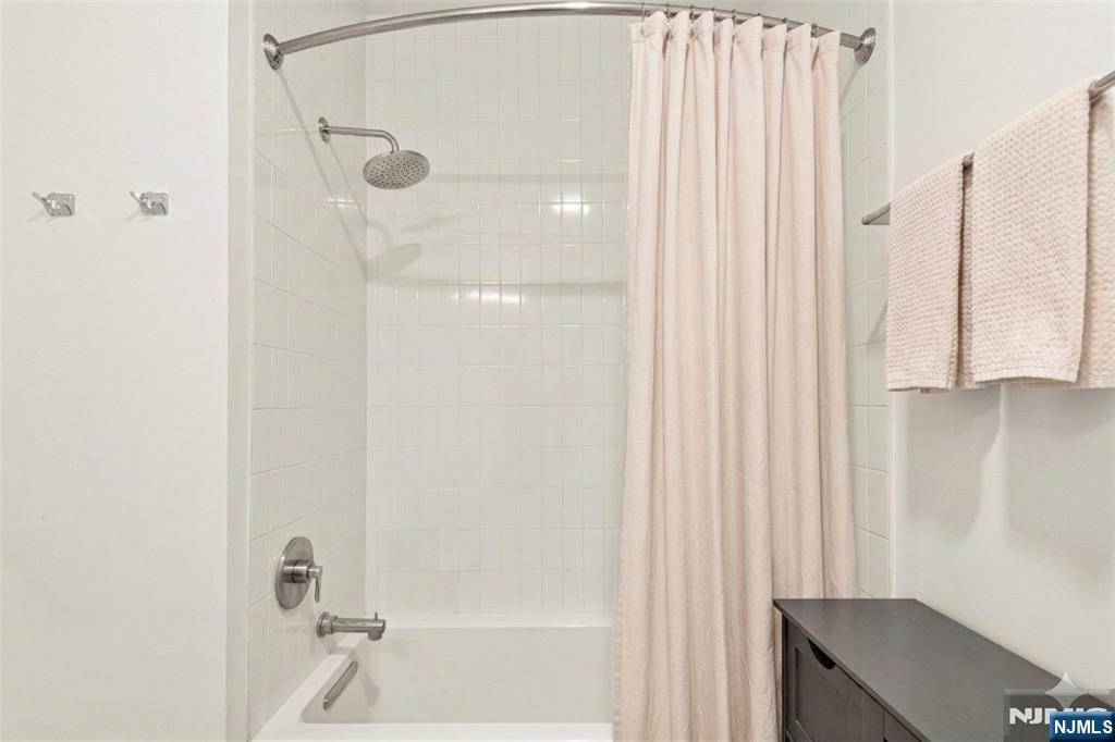 386 5th Street #302-A