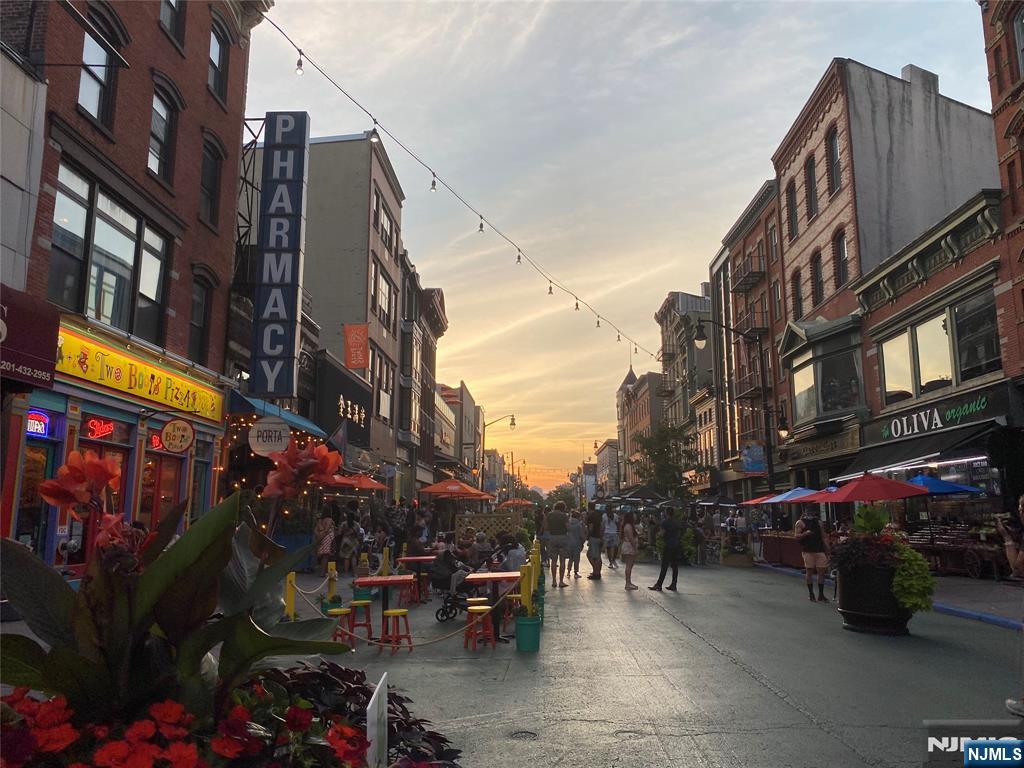 386 5th Street #302-A