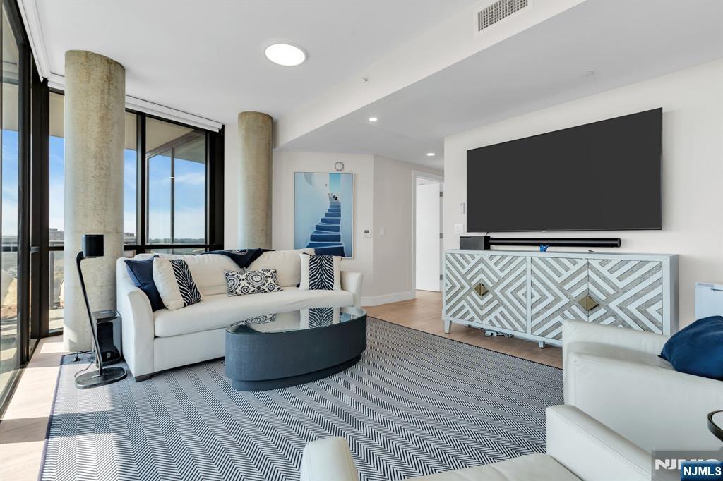 350 Ocean Avenue #603