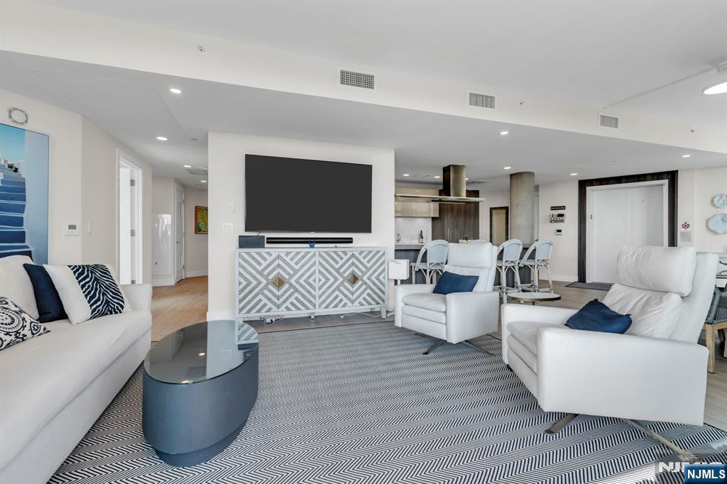 350 Ocean Avenue #603