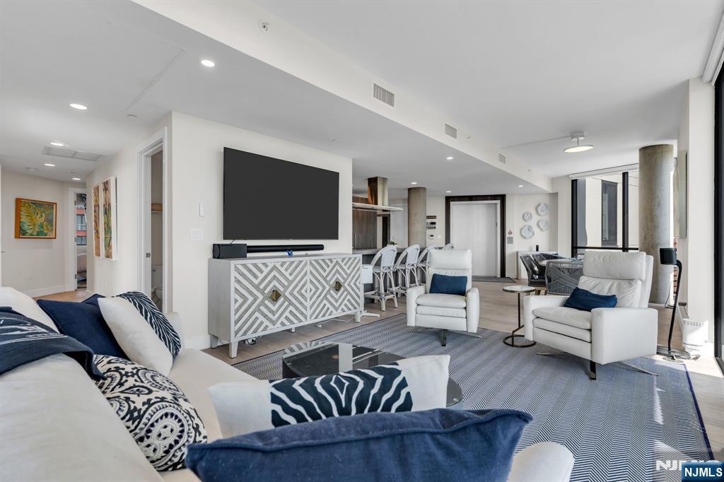 350 Ocean Avenue #603