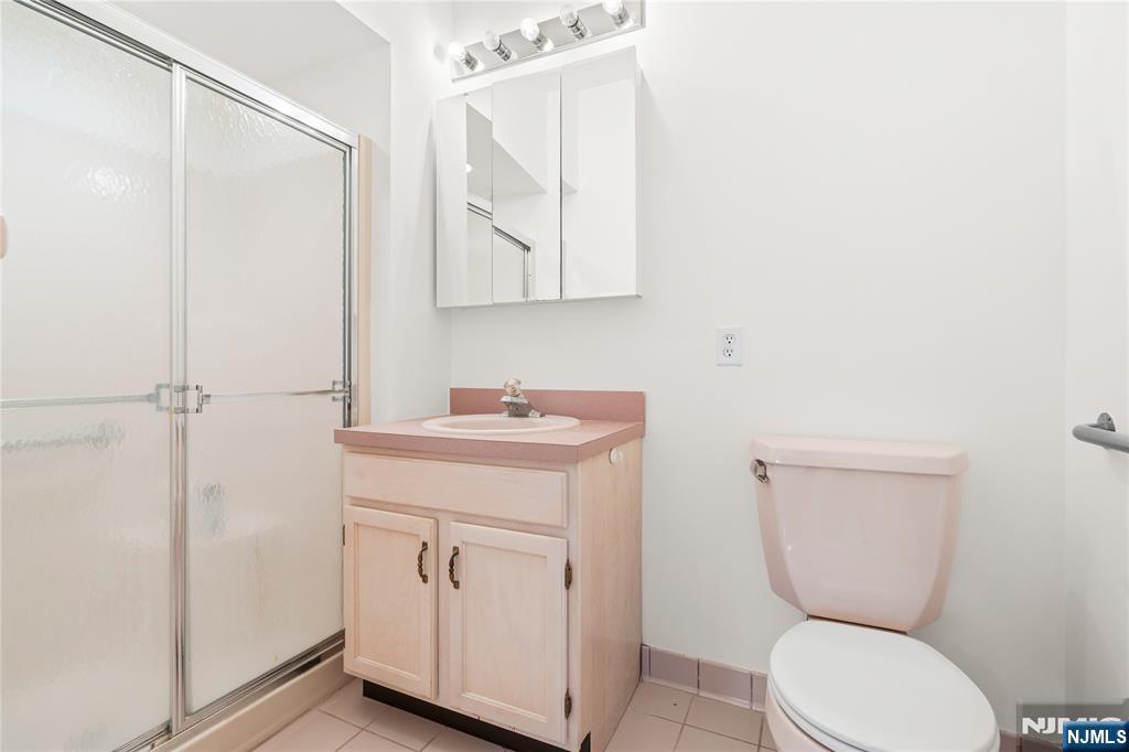 4 Richmond Road #215