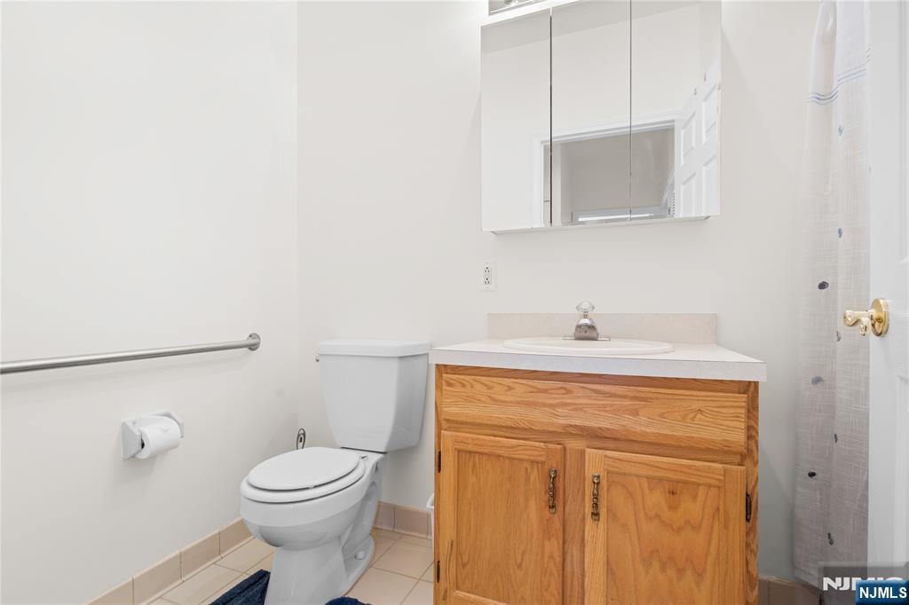 4 Richmond Road #215