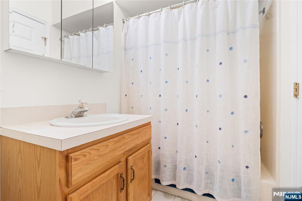 4 Richmond Road #215