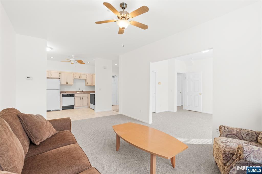 4 Richmond Road #215