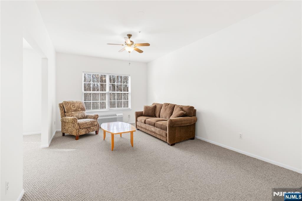 4 Richmond Road #215