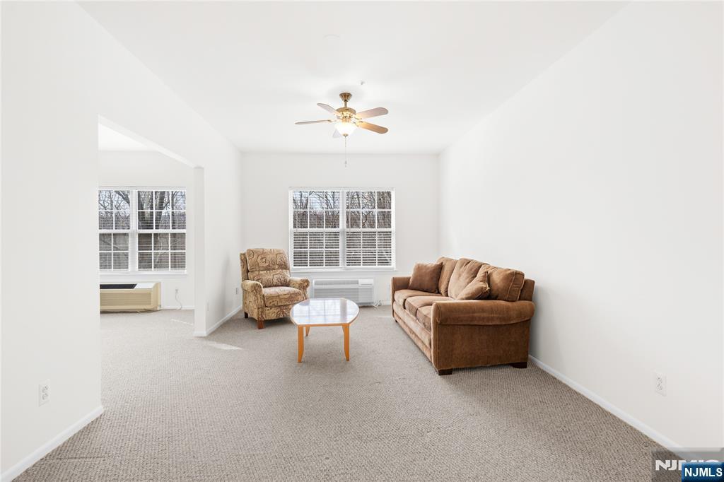 4 Richmond Road #215