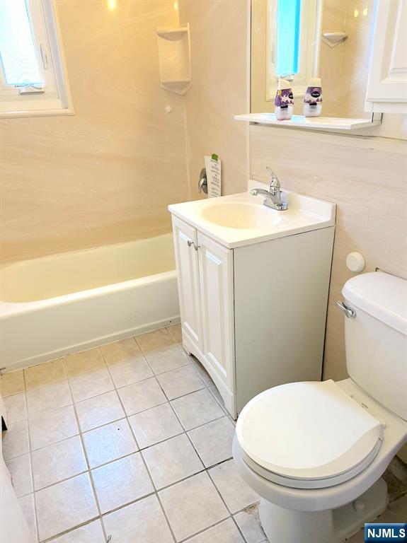 520 Broad Ave #9, Englewood, NJ 07631
