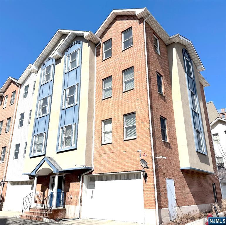 620 38th Street 604 - Photo 1