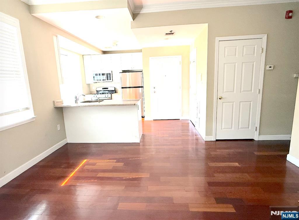 620 38th Street 604 - Photo 3