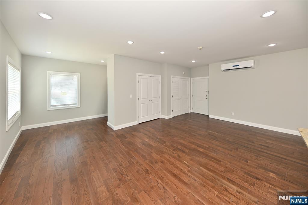 59 Lincoln Avenue — photo 23