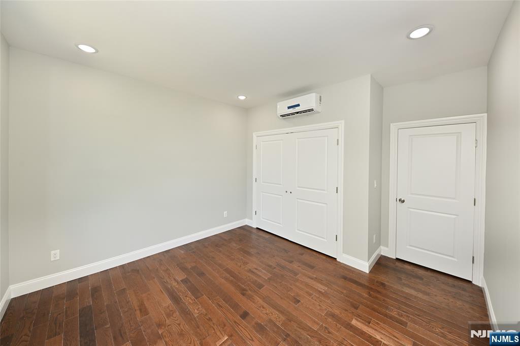 59 Lincoln Avenue — photo 35