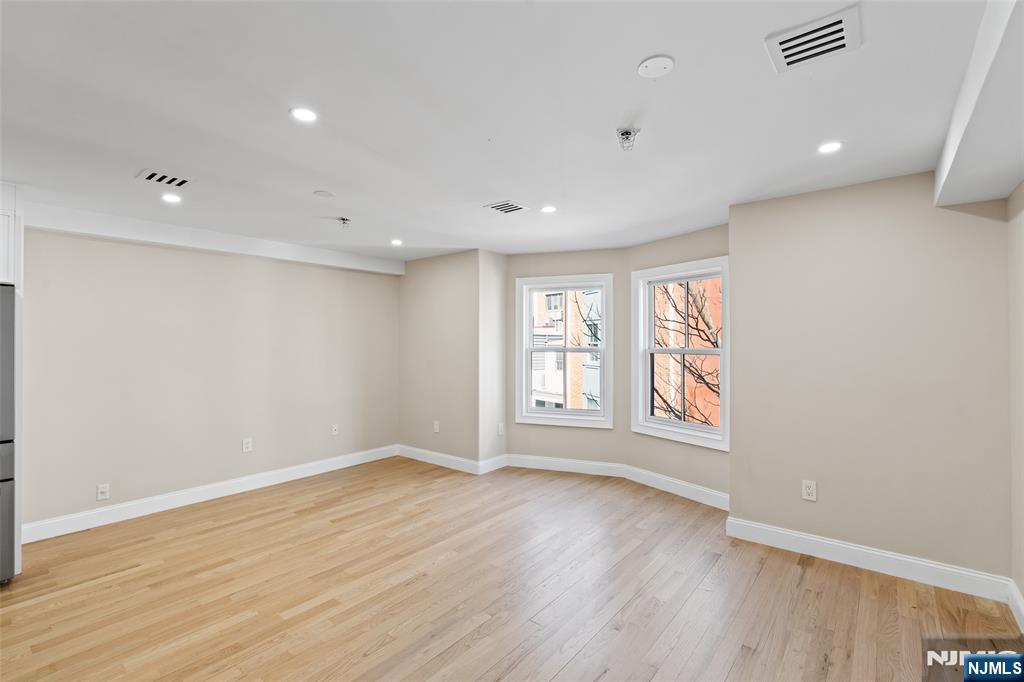 306 Grand Street 2 - Photo 3