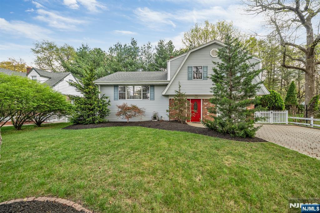364 Knickerbocker Road - Photo 3